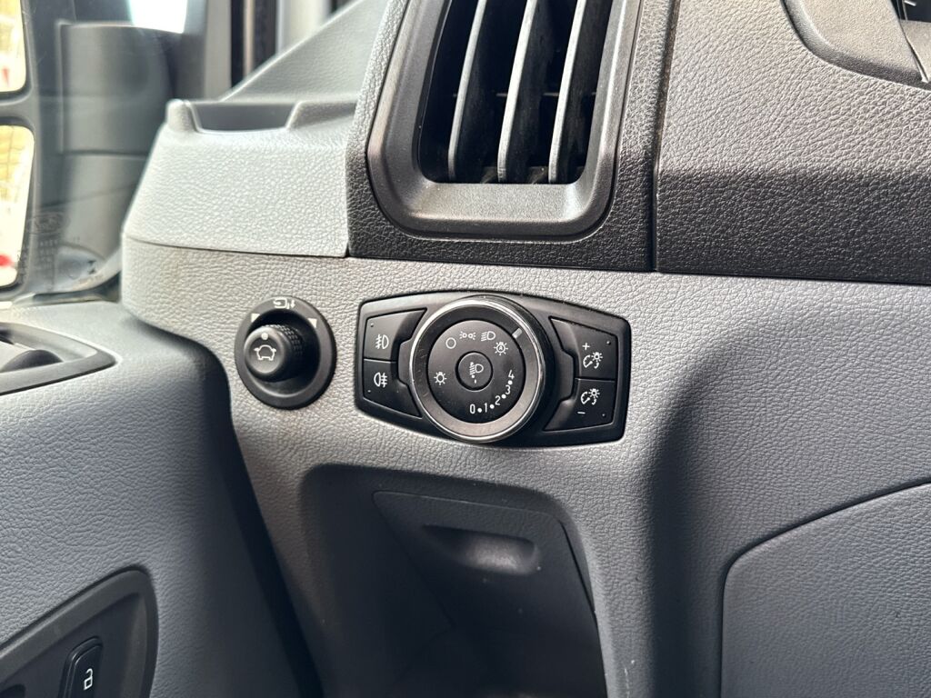 Ford Transit 2017 Valkoinen