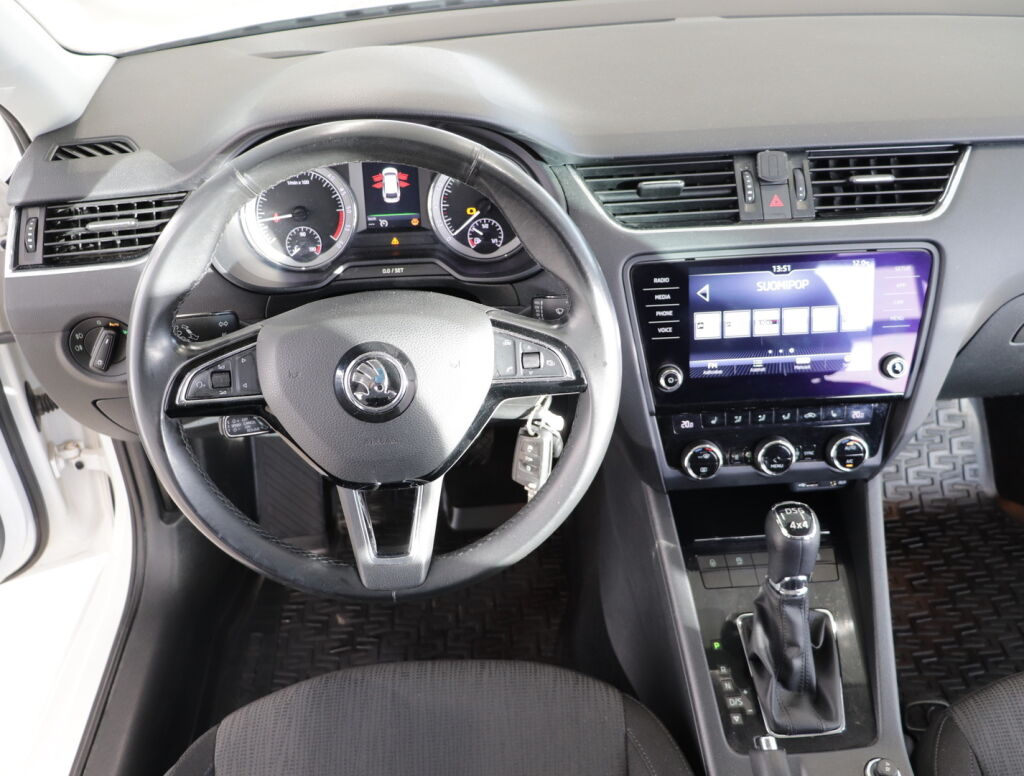 Skoda Octavia 2017 Valkoinen