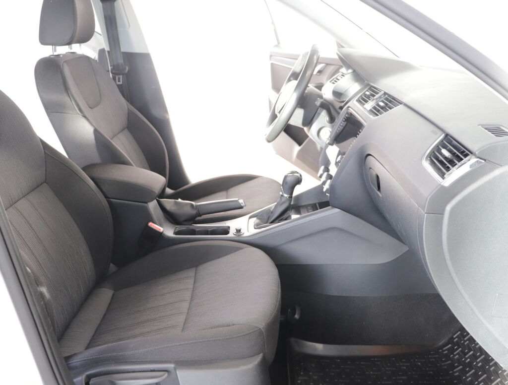 Skoda Octavia 2017 Valkoinen