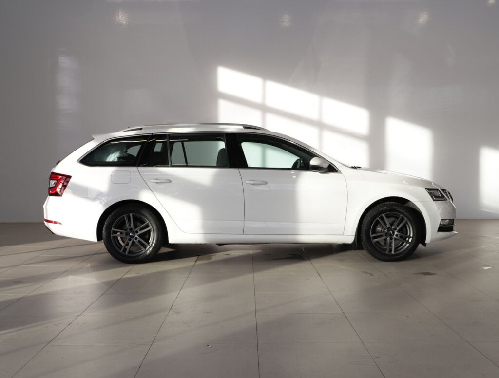 Skoda Octavia 2017 Valkoinen