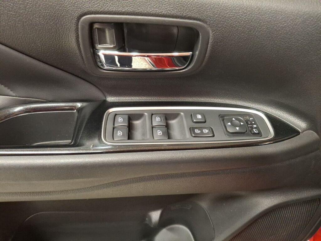 Mitsubishi Outlander PHEV 2019 Punainen