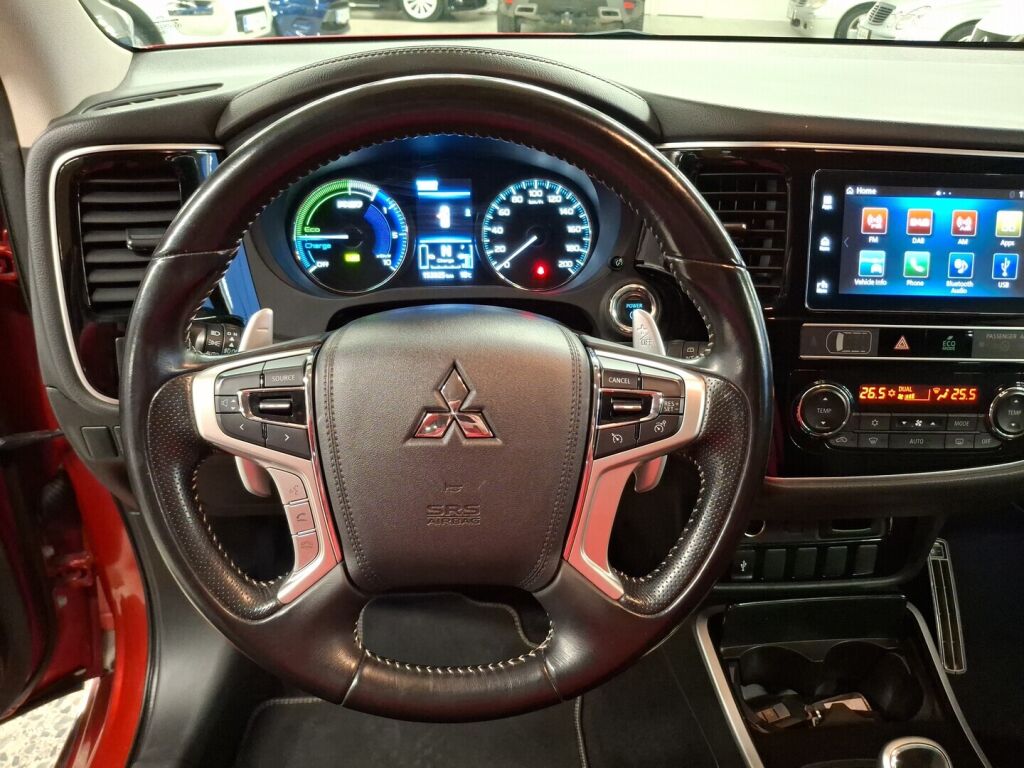 Mitsubishi Outlander PHEV 2019 Punainen