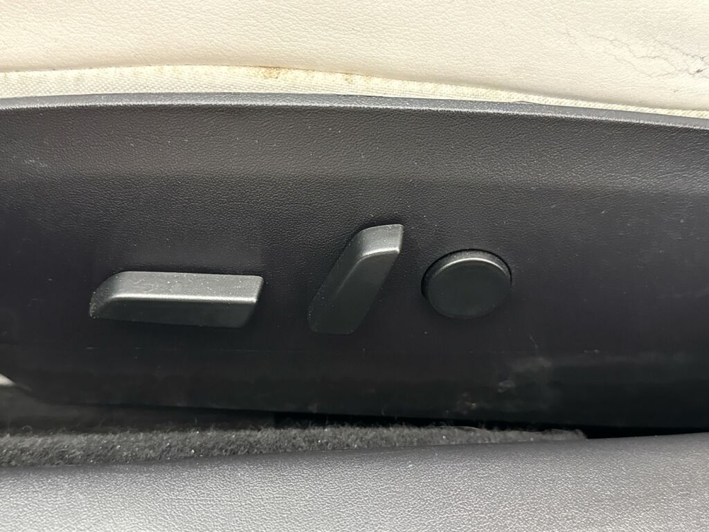 Tesla Model 3 2020 Sininen