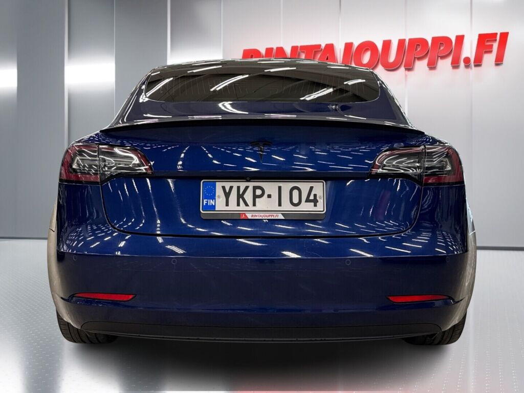 Tesla Model 3 2020 Sininen