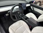 Tesla Model 3 2020 Sininen