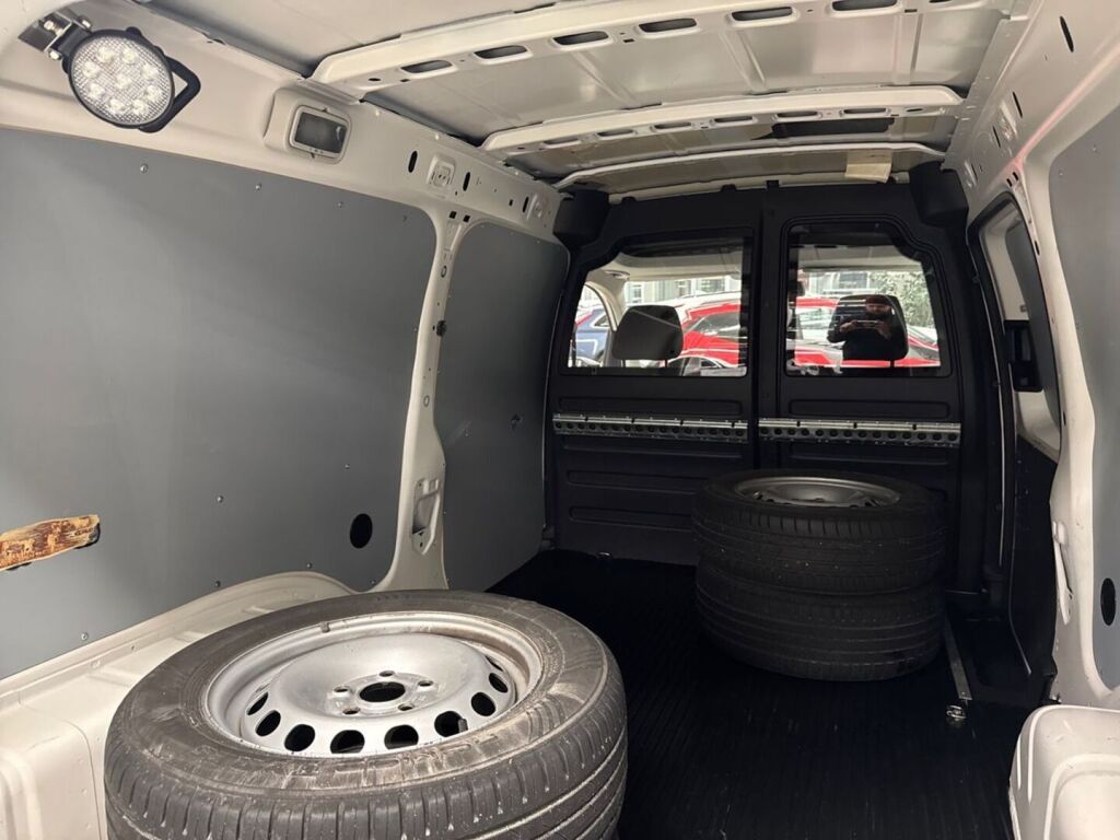 Volkswagen Caddy Maxi 2020 Valkoinen