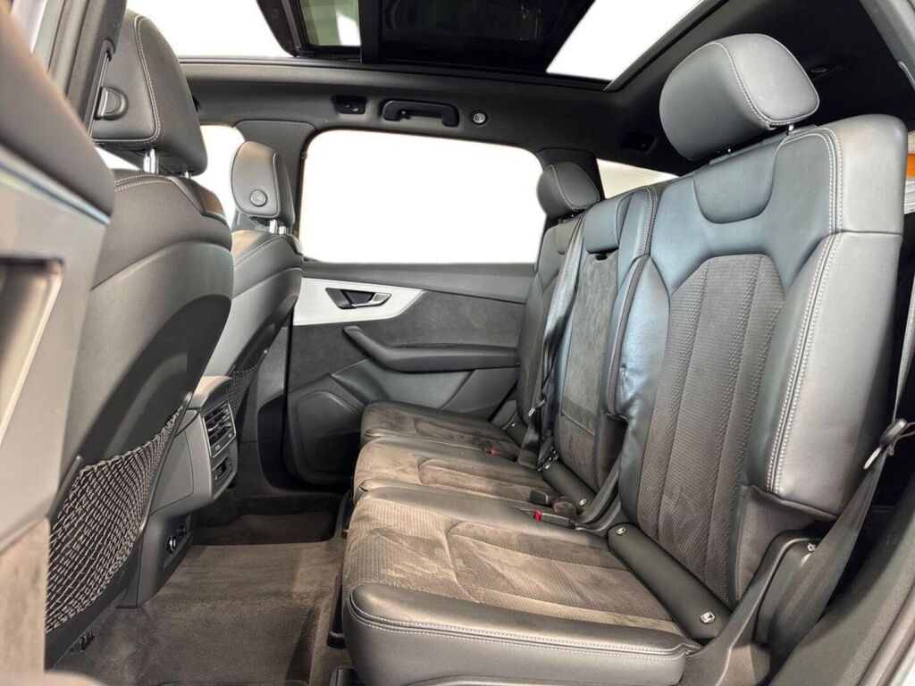 Audi Q7 2021 Hopea