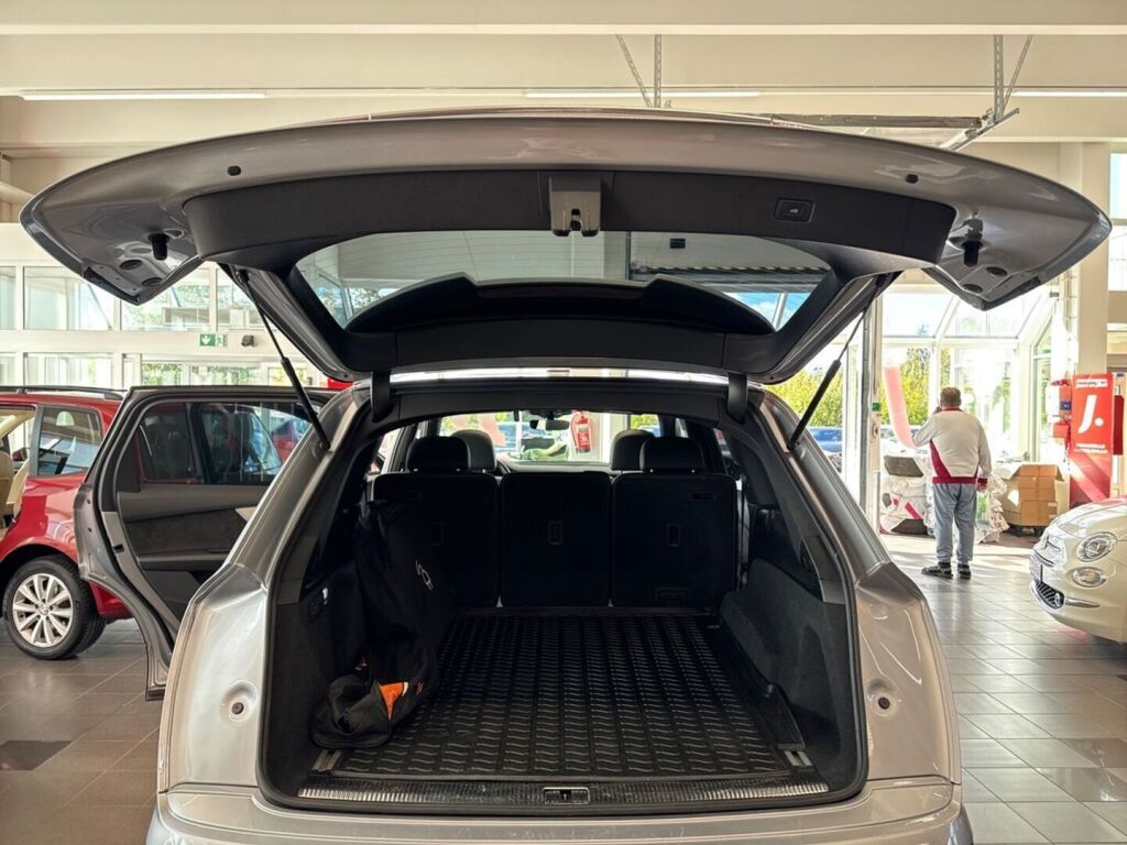 Audi Q7 2021 Hopea