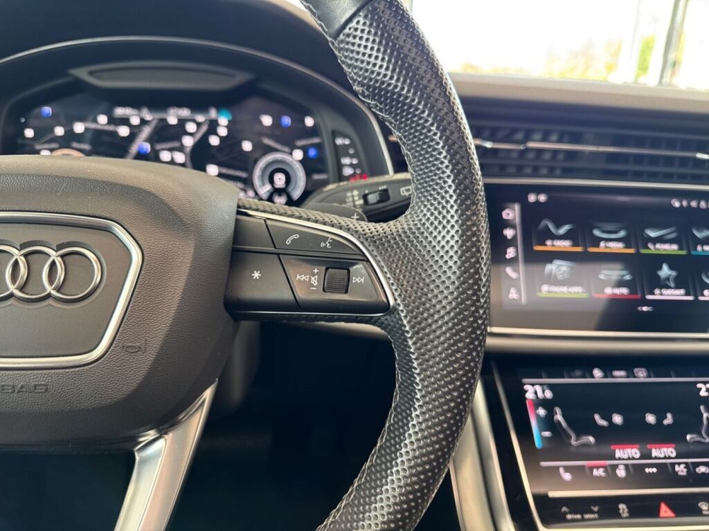 Audi Q7 2021 Hopea