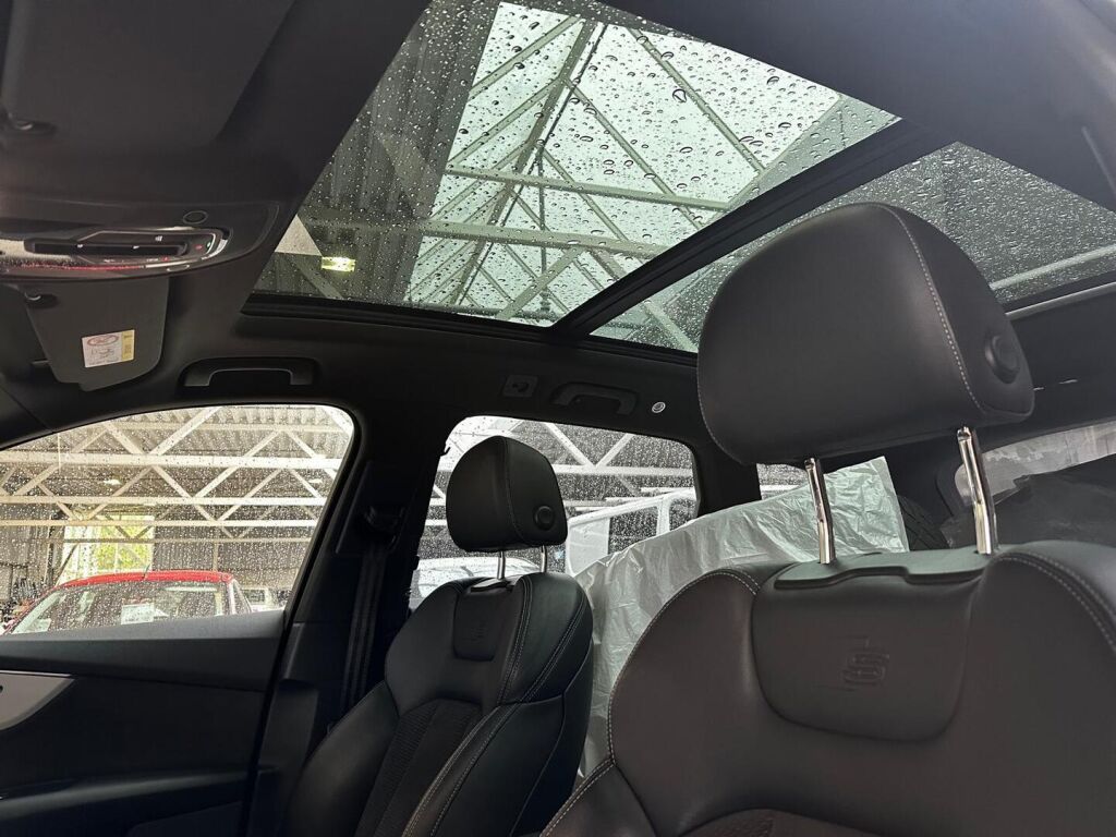 Audi Q7 2021 Hopea