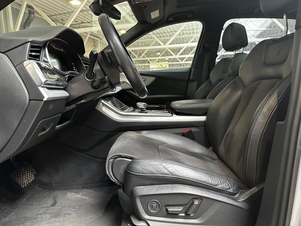 Audi Q7 2021 Hopea