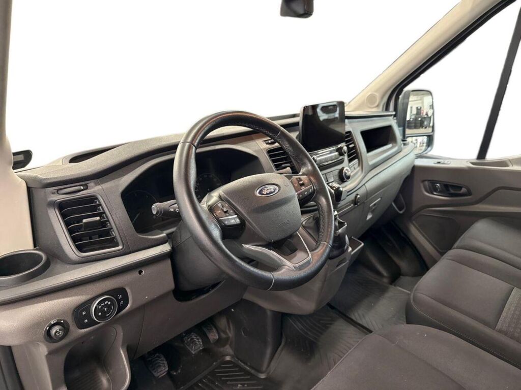 Ford Transit 2021 Valkoinen
