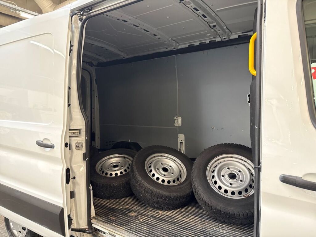 Ford Transit 2021 Valkoinen