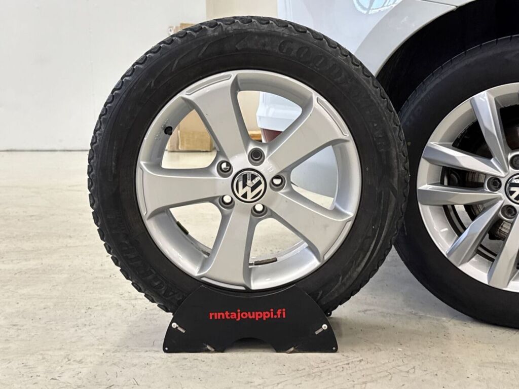 Volkswagen Touran 2015 Valkoinen