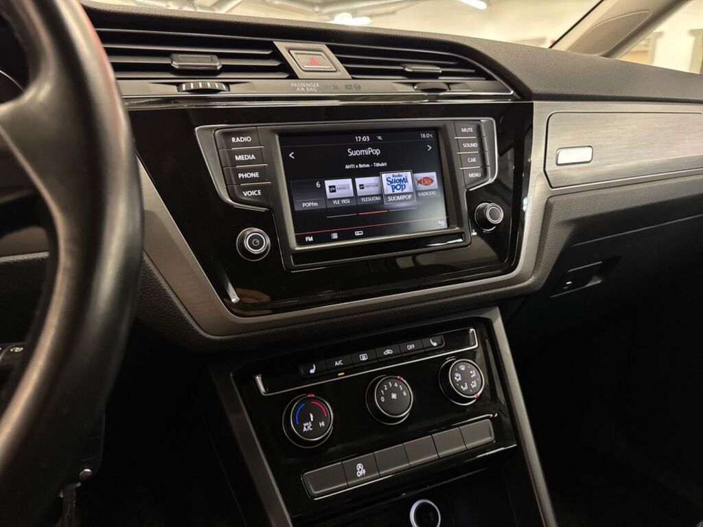 Volkswagen Touran 2015 Valkoinen