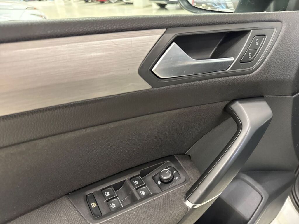Volkswagen Touran 2015 Valkoinen