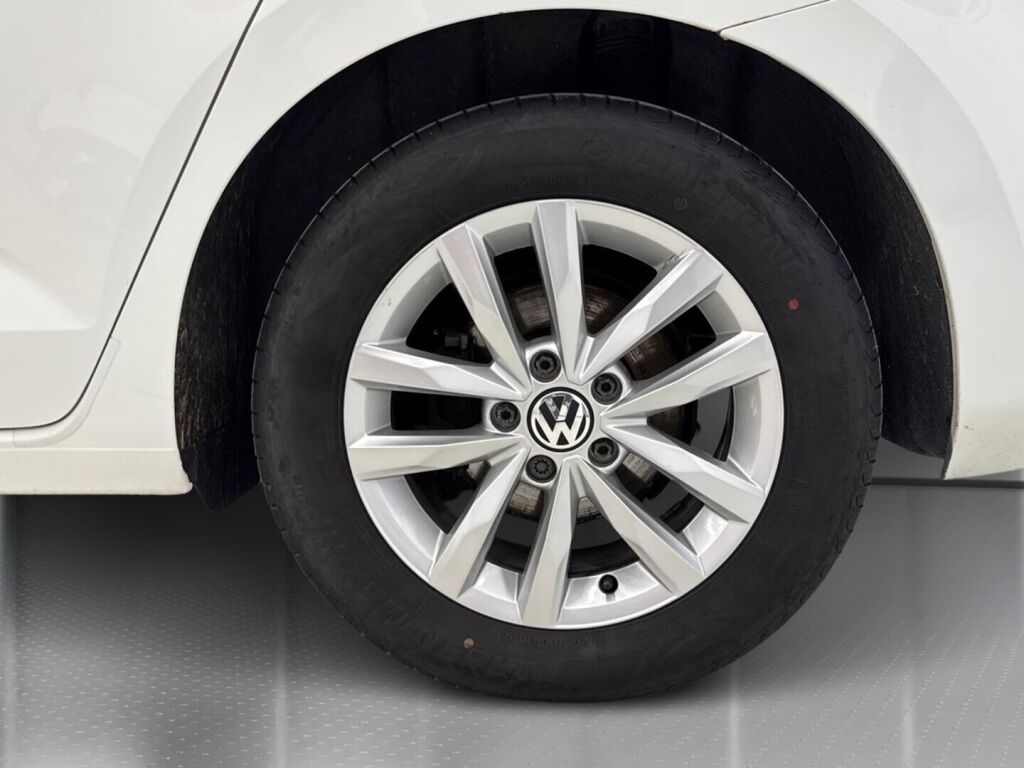 Volkswagen Touran 2015 Valkoinen