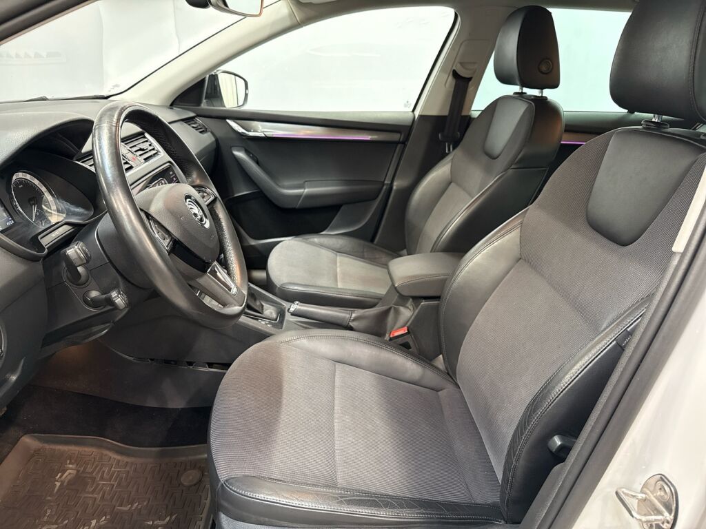 Skoda Octavia 2018 Valkoinen