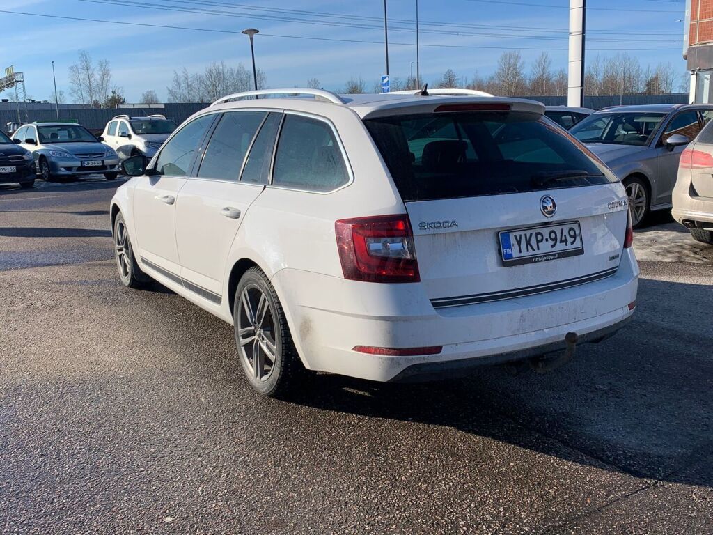 Skoda Octavia 2018 Valkoinen
