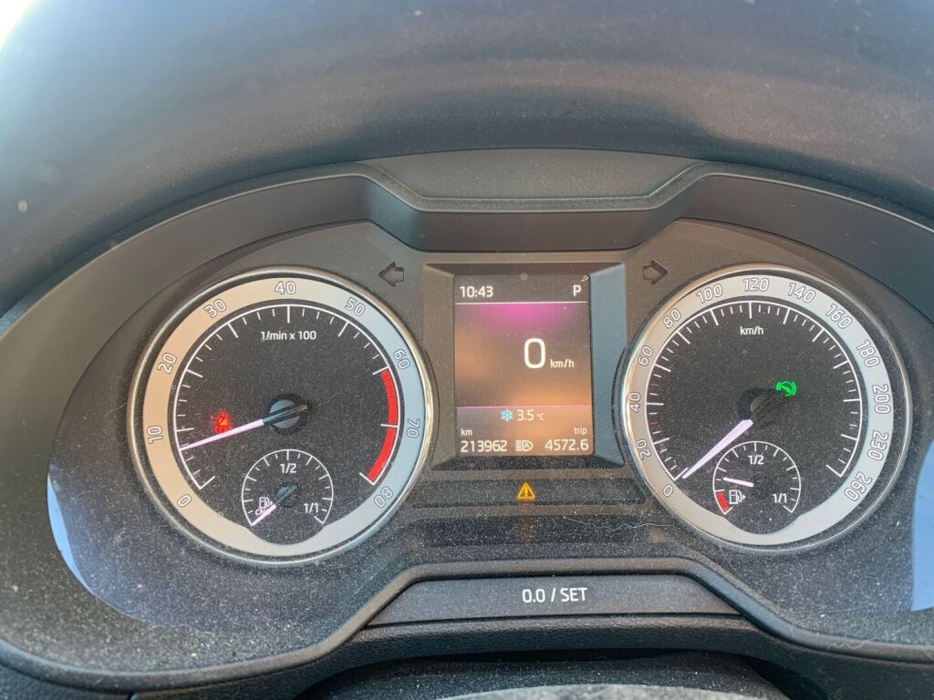 Skoda Octavia 2018 Valkoinen