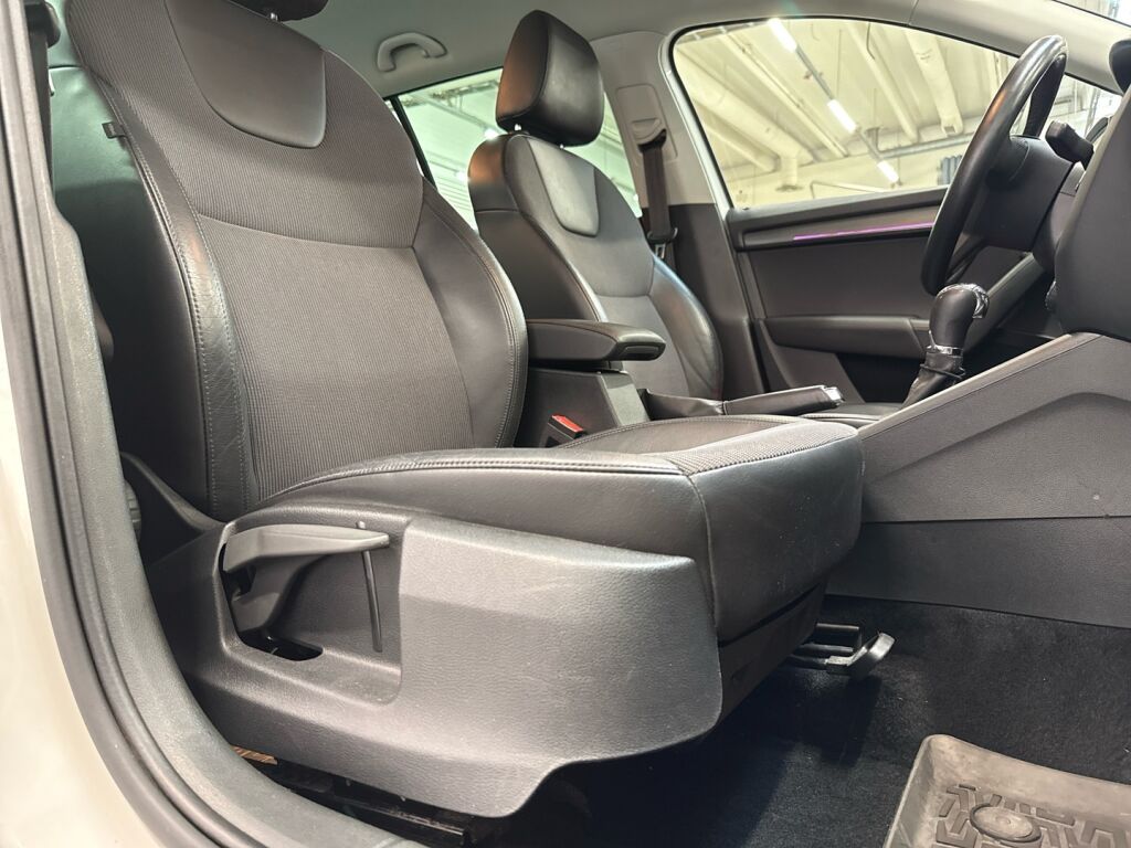 Skoda Octavia 2018 Valkoinen