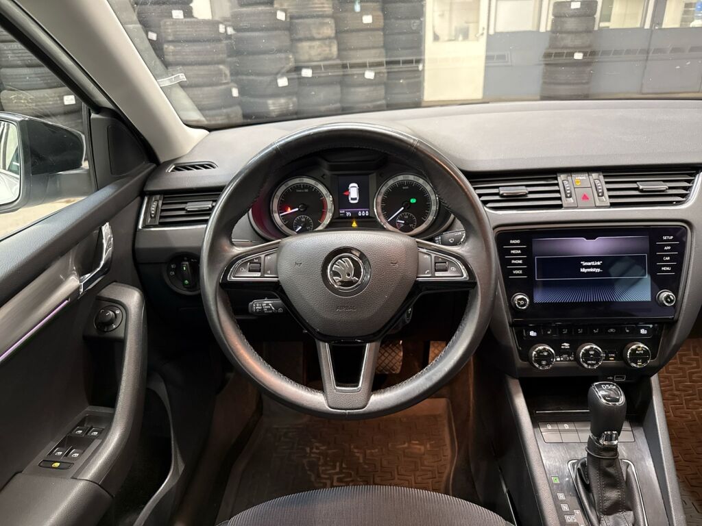 Skoda Octavia 2018 Valkoinen