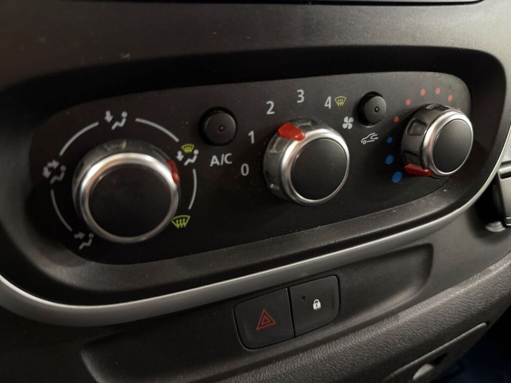Renault Trafic 2020 Valkoinen