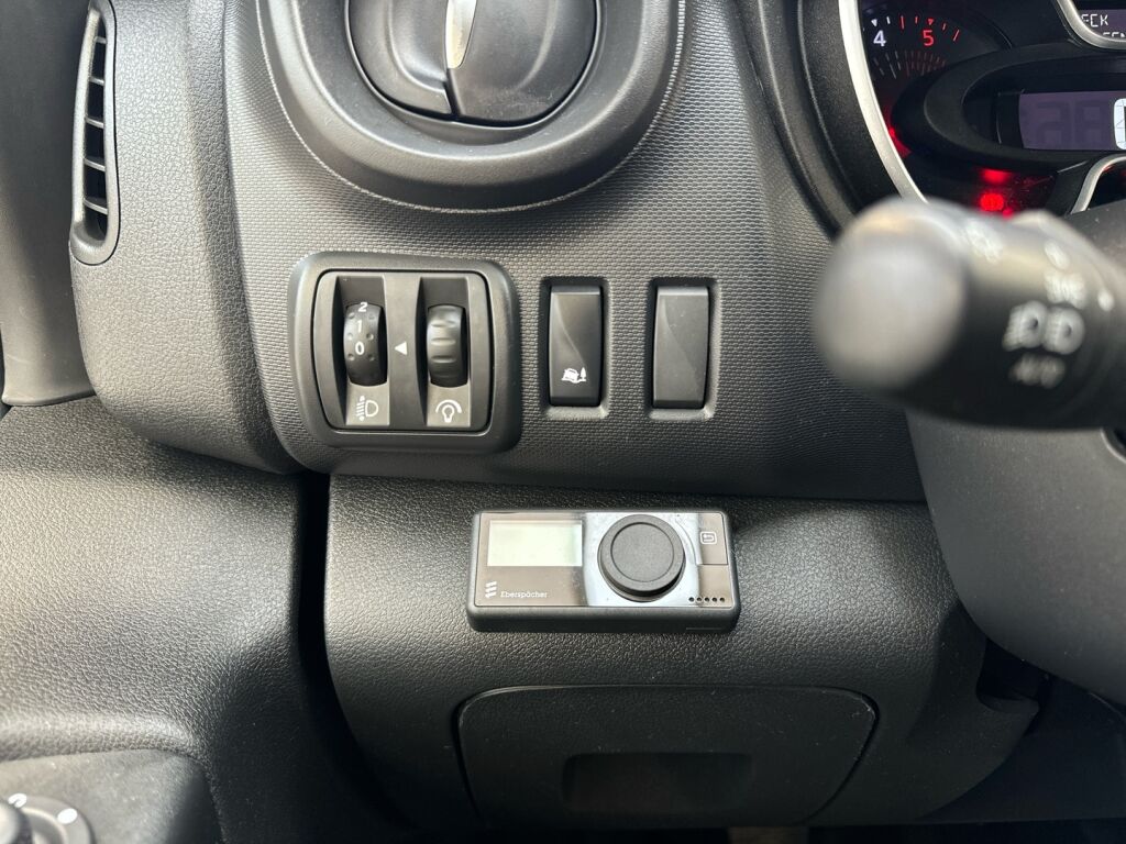 Renault Trafic 2020 Valkoinen