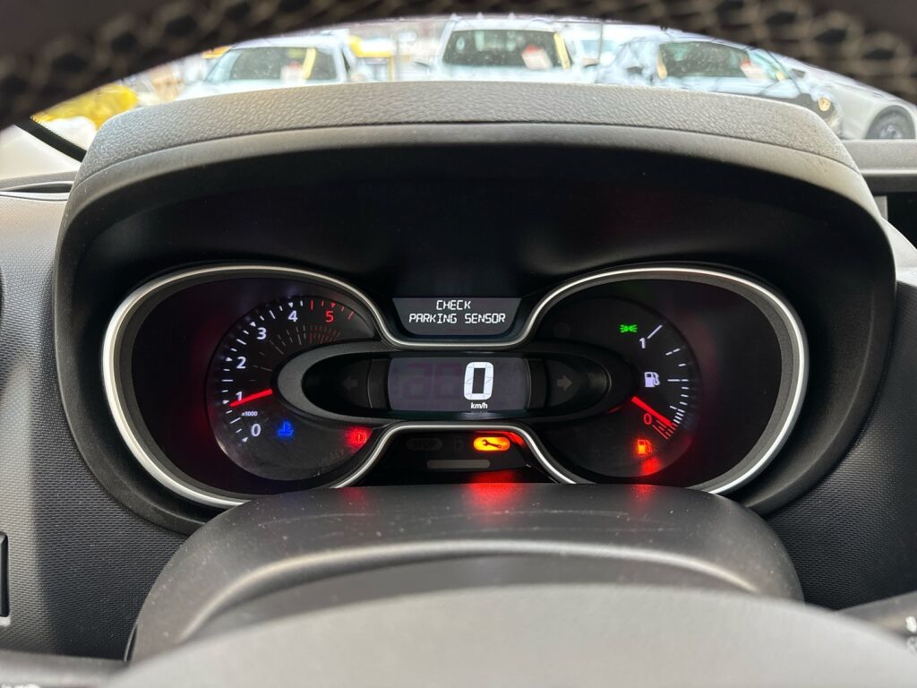 Renault Trafic 2020 Valkoinen