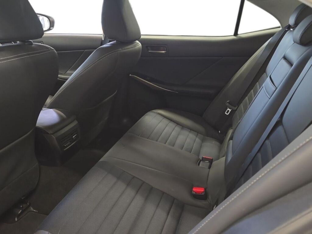Lexus IS 2020 Valkoinen