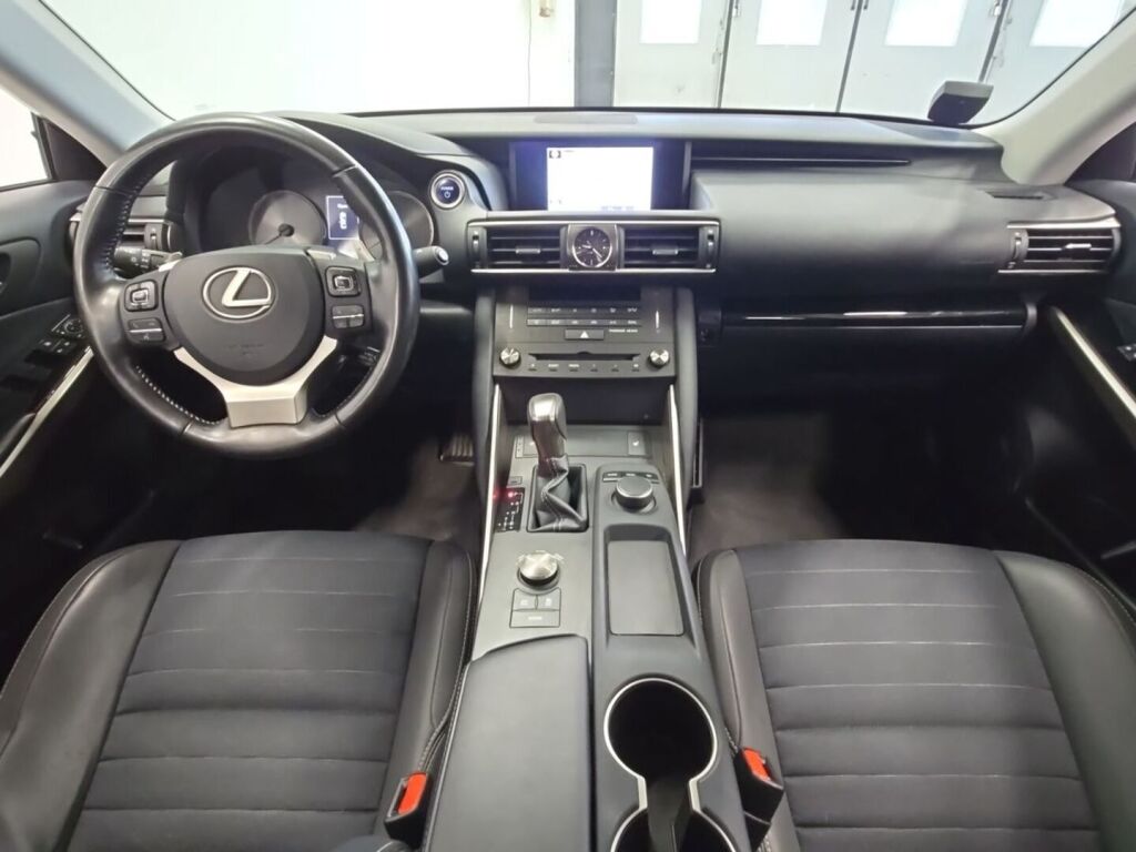 Lexus IS 2020 Valkoinen