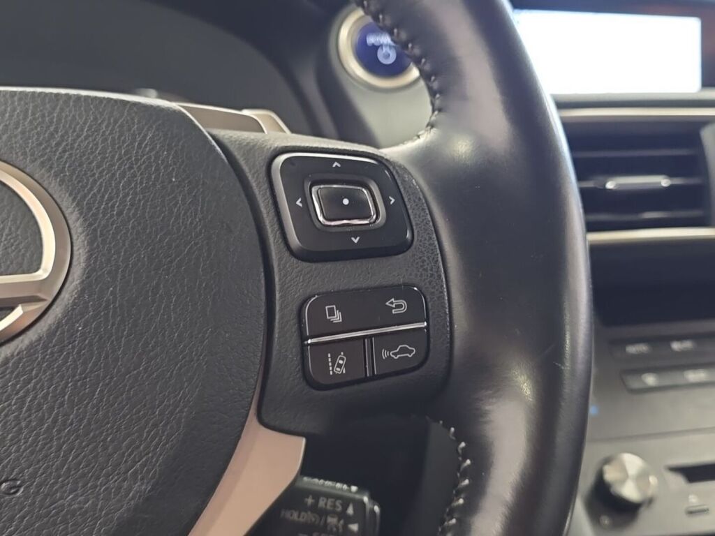 Lexus IS 2020 Valkoinen