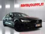 Volvo S60 2021 Musta