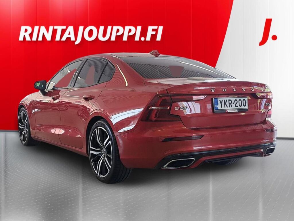 Volvo S60 2021 Punainen