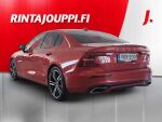 Volvo S60 2021 Punainen