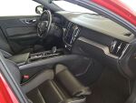 Volvo S60 2021 Punainen
