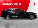 Volvo V90 2021 Musta