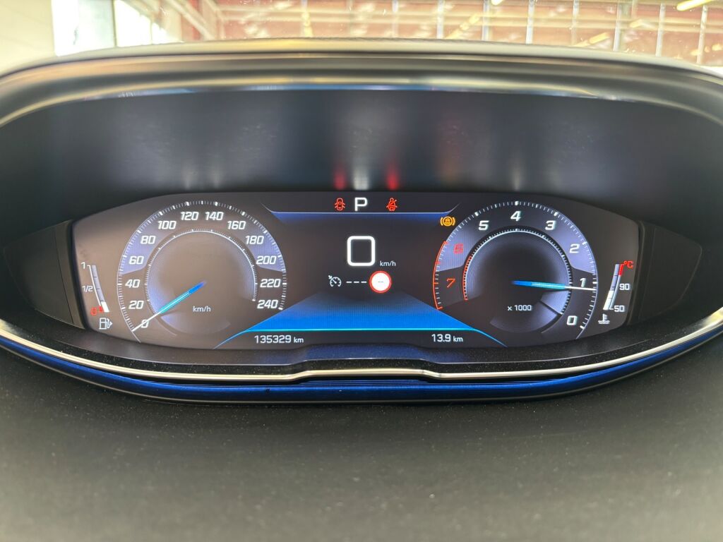 Peugeot 5008 2020 Valkoinen