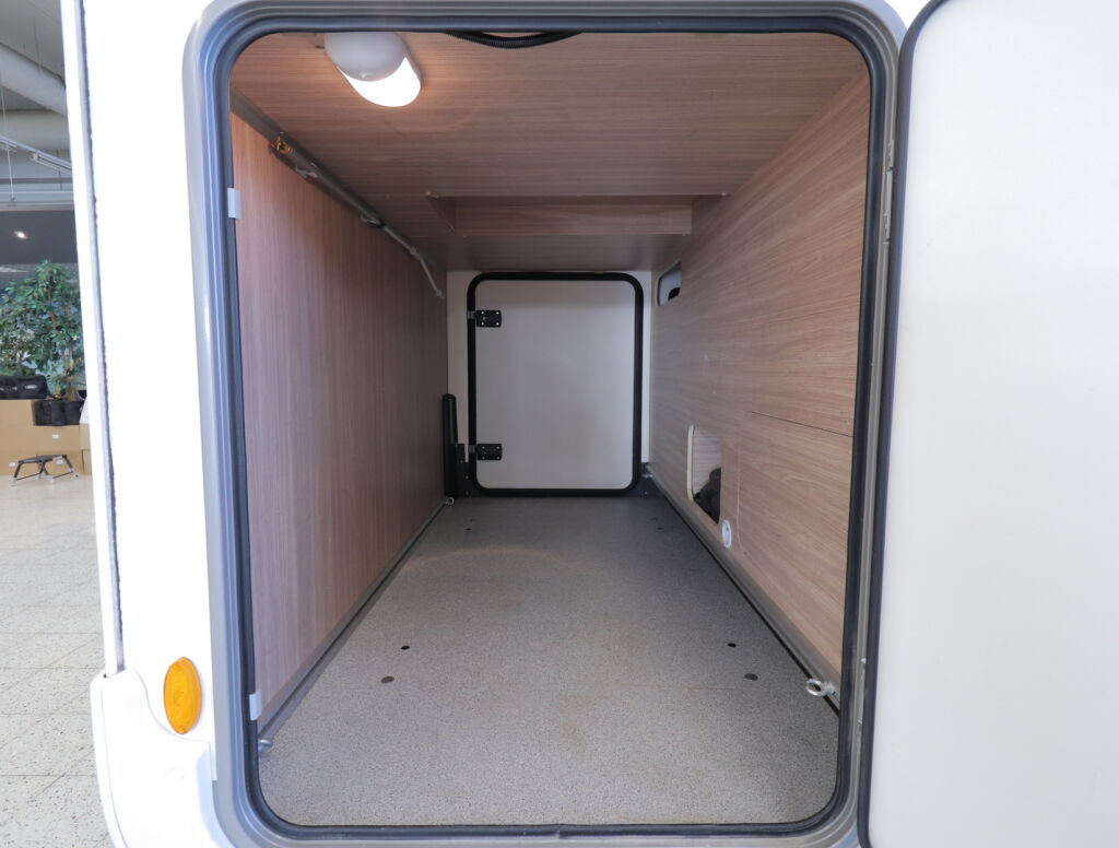 Bürstner IXEO TIME IT 726 J.Edition 2020 Valkoinen