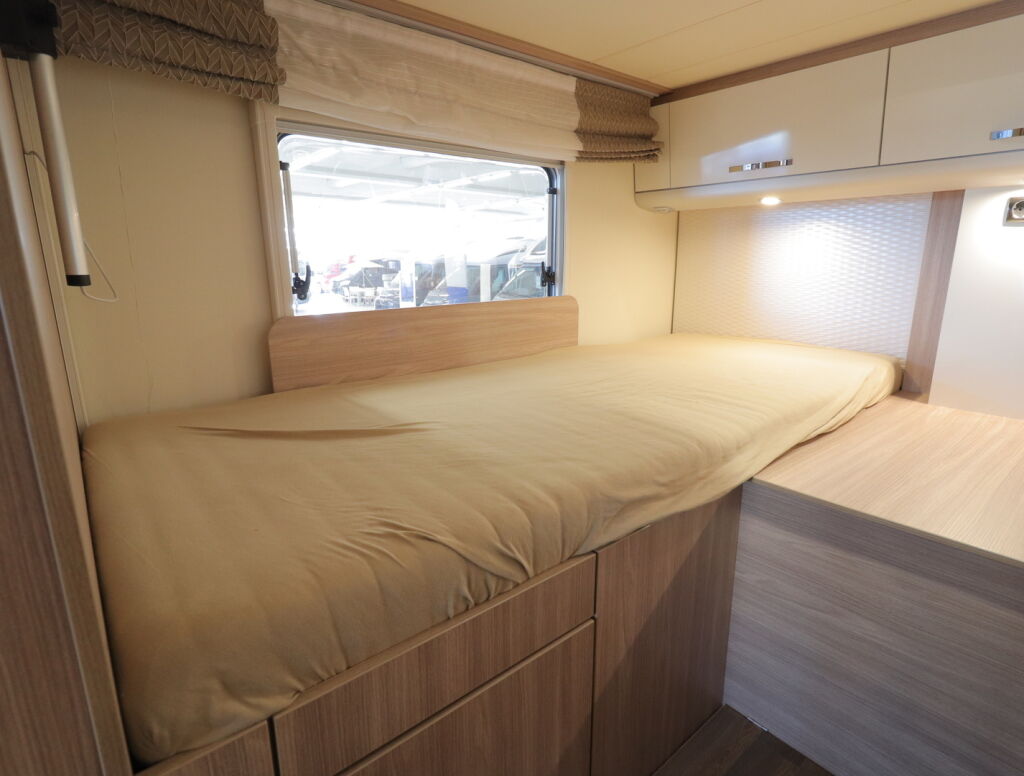 Bürstner IXEO TIME IT 726 J.Edition 2020 Valkoinen