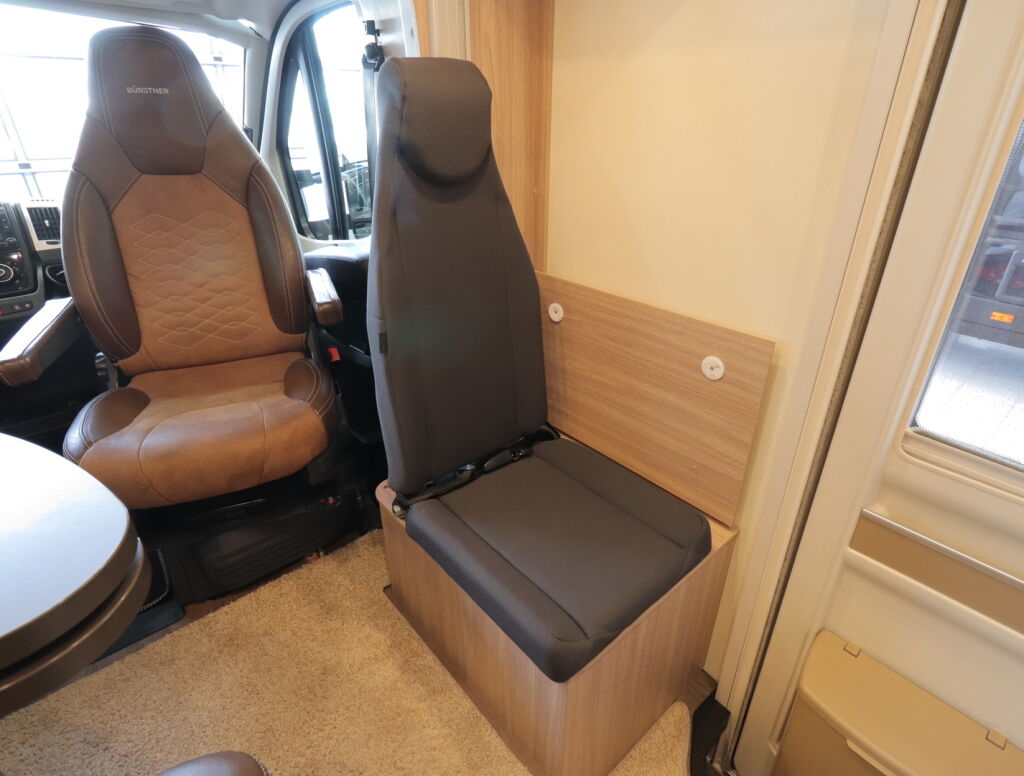 Bürstner IXEO TIME IT 726 J.Edition 2020 Valkoinen