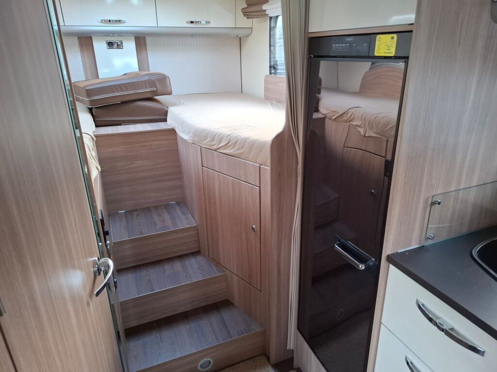 Bürstner IXEO TIME IT 726 J.Edition 2020 Valkoinen