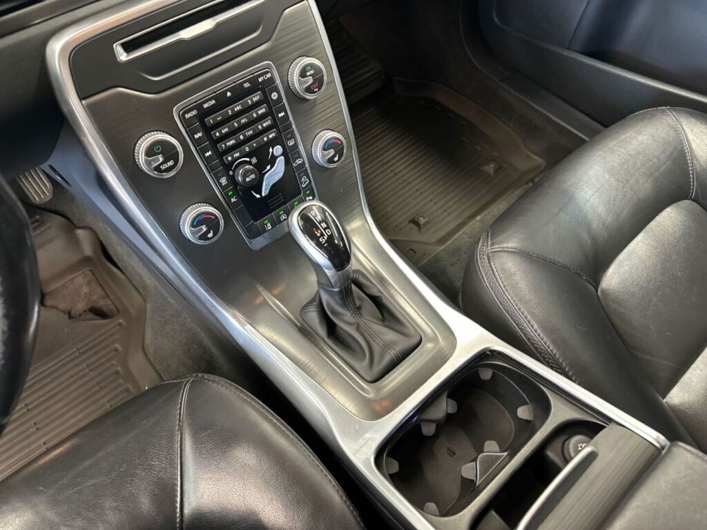 Volvo XC70 2016 Hopea