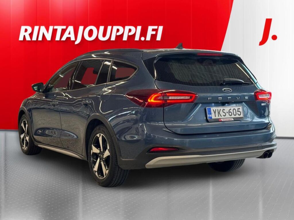 Ford Focus 2022 Chrome blue