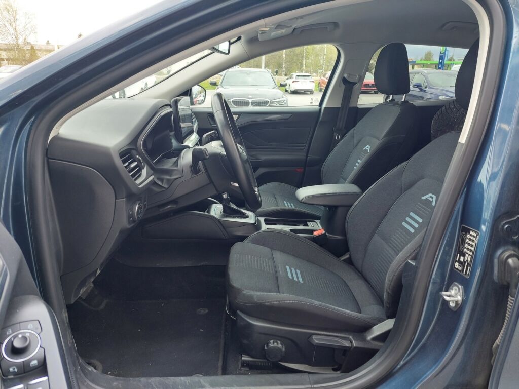 Ford Focus 2022 Chrome blue