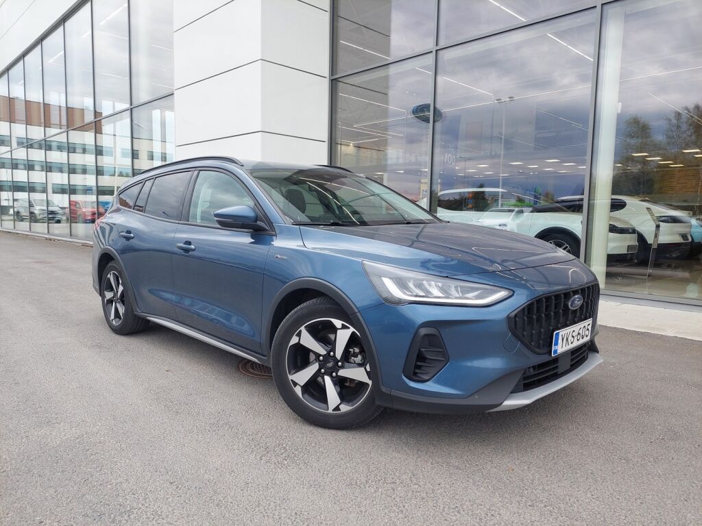 Ford Focus 2022 Chrome blue