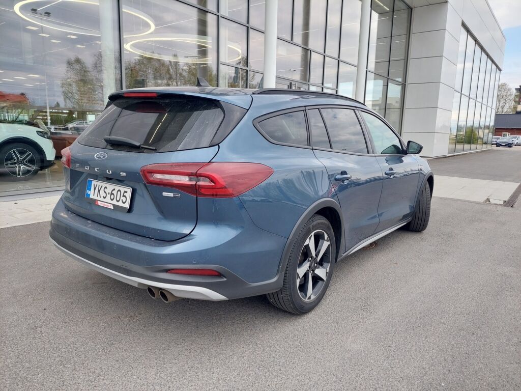 Ford Focus 2022 Chrome blue