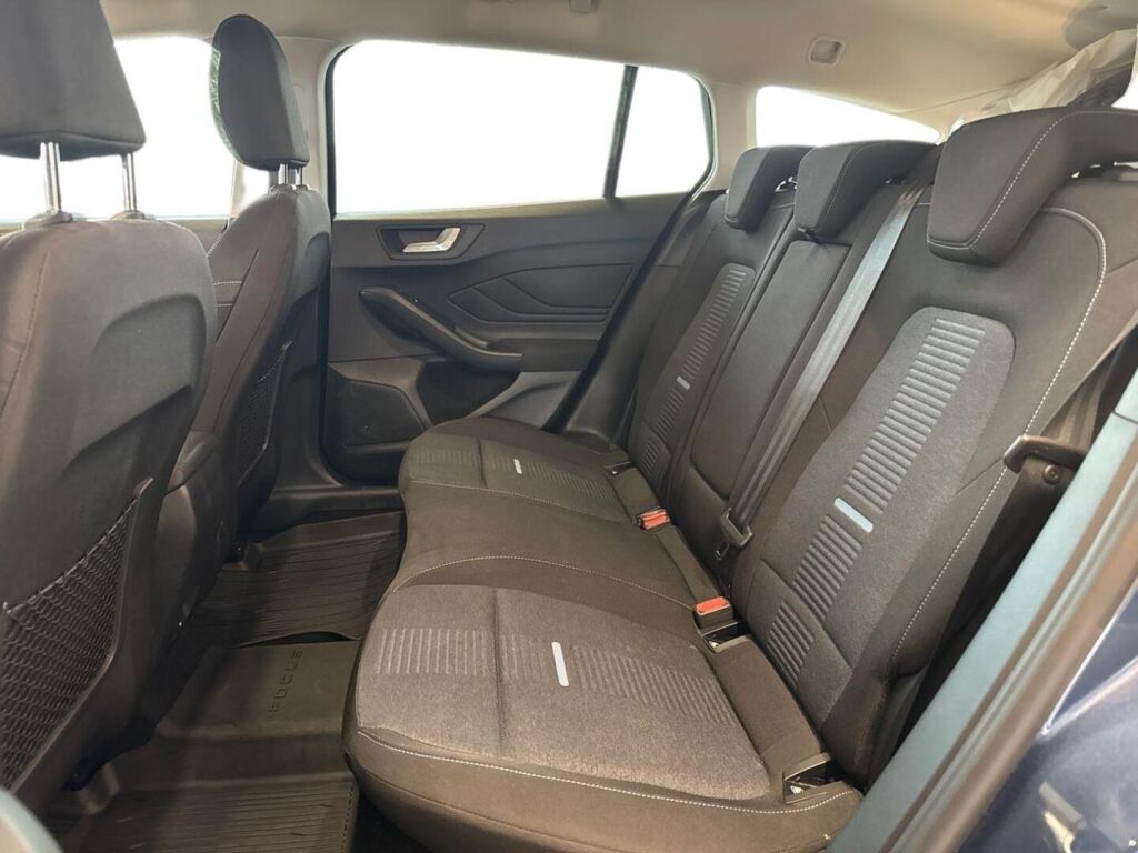 Ford Focus 2022 Chrome blue