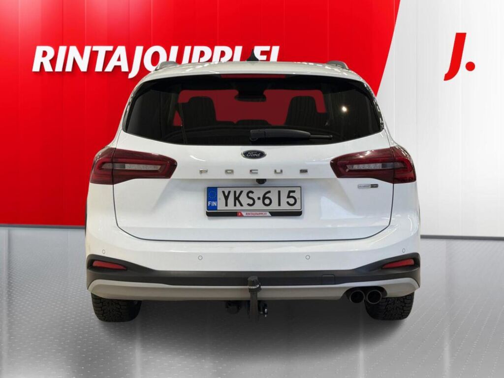 Ford Focus 2022 Frozen White
