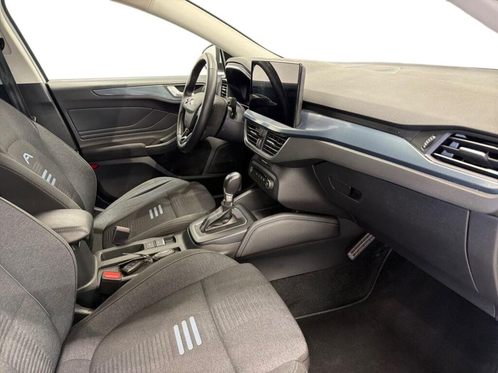 Ford Focus 2022 Frozen White
